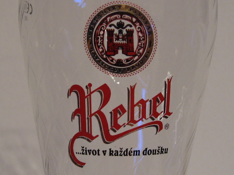 Rebel ...život v každém doušku (0,5L) Perelsee 