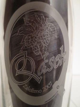 Qásek Založeno 2007 (0,5L) (pískovaný) Willi č.2