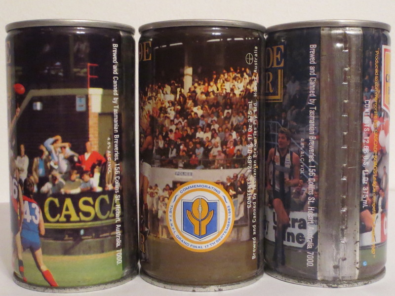CASCADE LAGER FOOTBALL set from AUSTRALIA (37,5cl) 