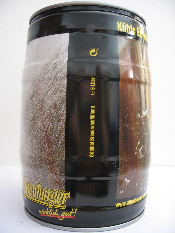 Altenburger girl in shower 