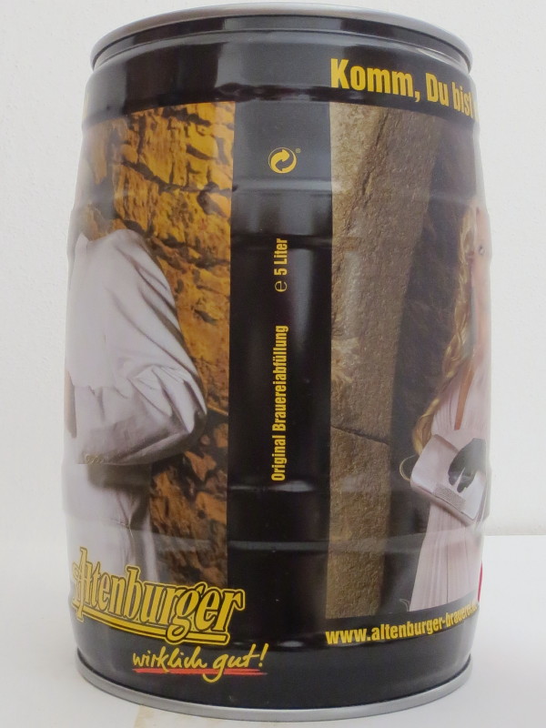 Altenburger girl with man smoke cheroot