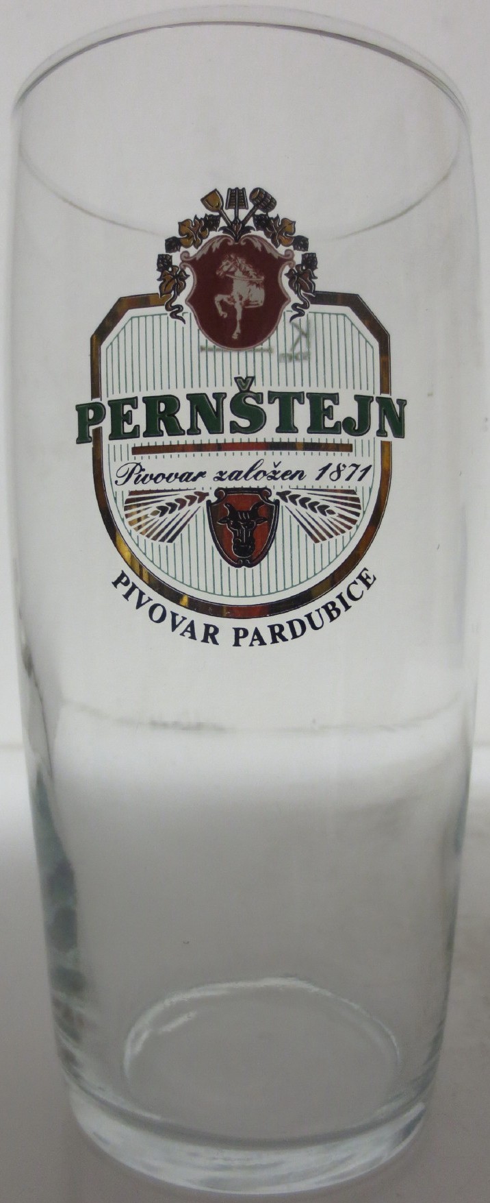 PERNŠTEJN Pivovar založen 1871 PIVOVAR PARDUBICE (0,5L) Willi