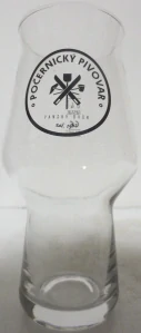 POČERNICKÝ PIVOVAR PANSKÝ DVŮR zal. 1562 (0,4L) štuc