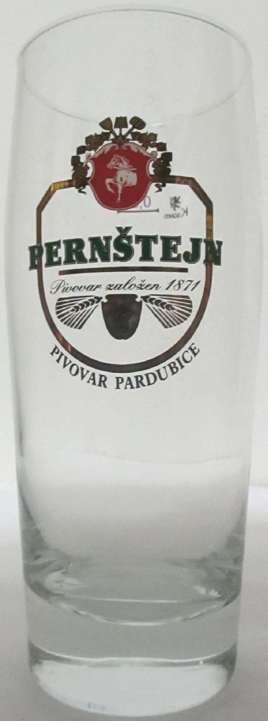 PERNŠTEJN Pivovar založen 1871 PIVOVAR PARDUBICE (0,5L) Willi