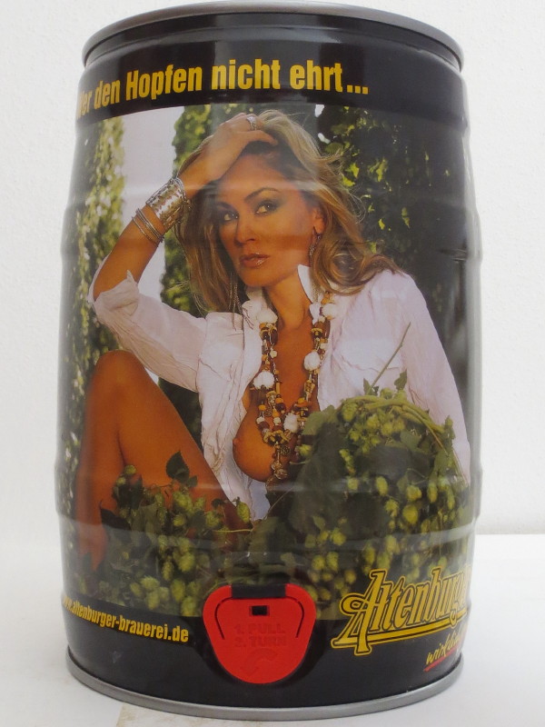 Altenburger girl with hops 