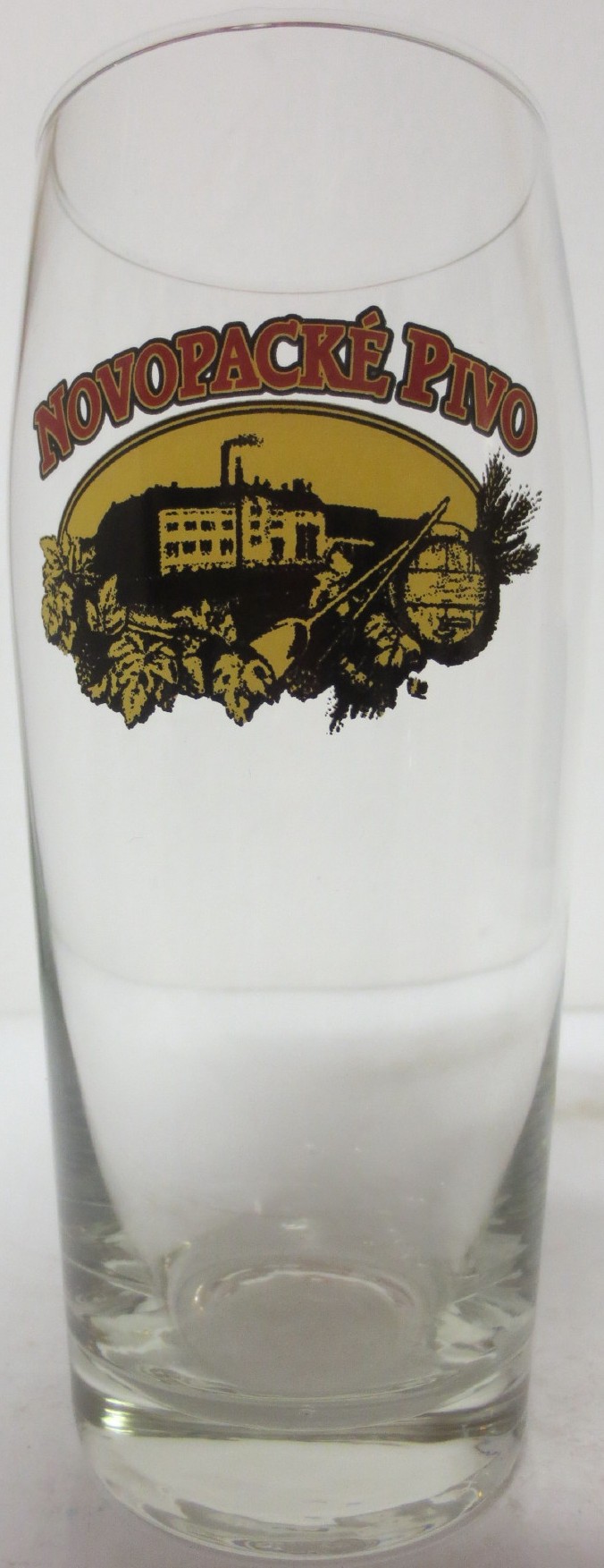 NOVOPACKÉ PIVO (0,5L) Willi č.2 (tmavá budova)