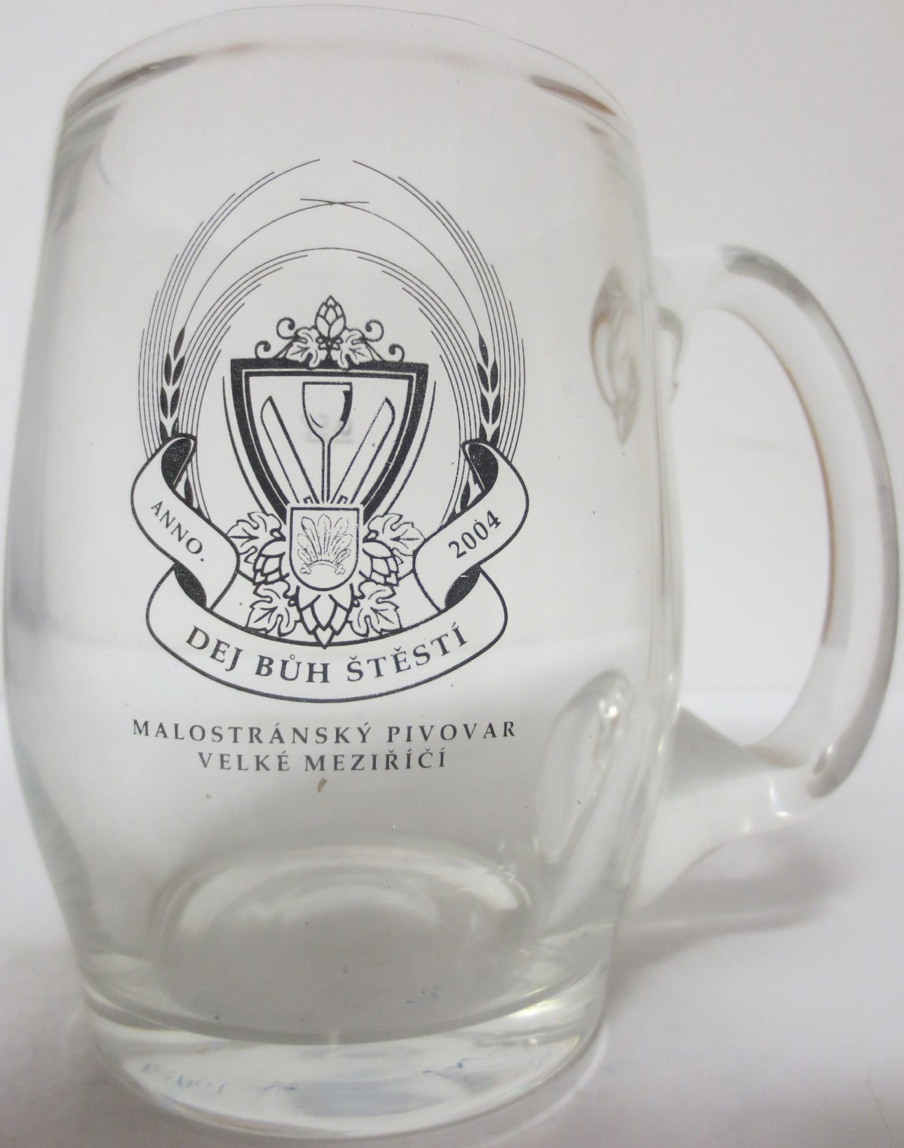 MALOSTRANSKÝ PIVOVAR VELKÉ MEZIŘÍČÍ DEJ BŮH ŠTĚSTÍ ANNO. 2004 (0,5L) krýgl černý č.2