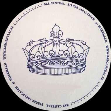 Pilsner Urquell UNPASTEURISED TASTES AS FRESH HERE AS IN OUR BREWERY WWW.BARCENTRAL.SE (PTEX-K-ab) 