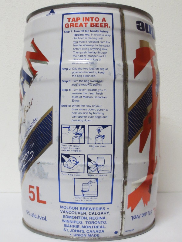 MOLSON CANADIAN Lager HUGE