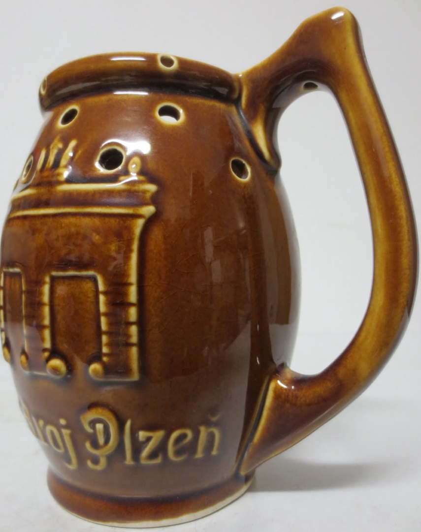 Plzeňský Prazdroj (0,5L) keramický korbel děrovaný