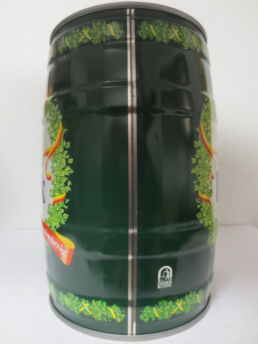 HAAKE BECK Maibock Helles Starkbier Echt mai-würzig