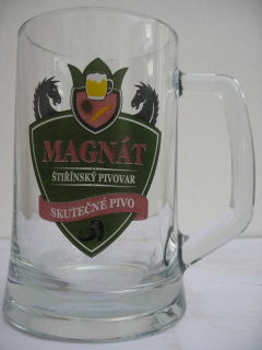 MAGNÁT ŠTIŘÍNSKÝ PIVOVAR SKUTEČNÉ PIVO (0,5L) PUB