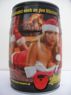 Altenburger girl as santa claus